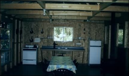 Northern Outpost, spacious 3-bedroom cabin - Lake Ogascanan - Quebec